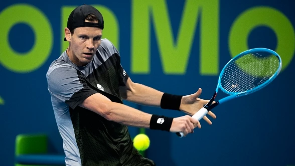 Tomas Berdych z rakietą tenisową Head Graphene 360 Instinct MP